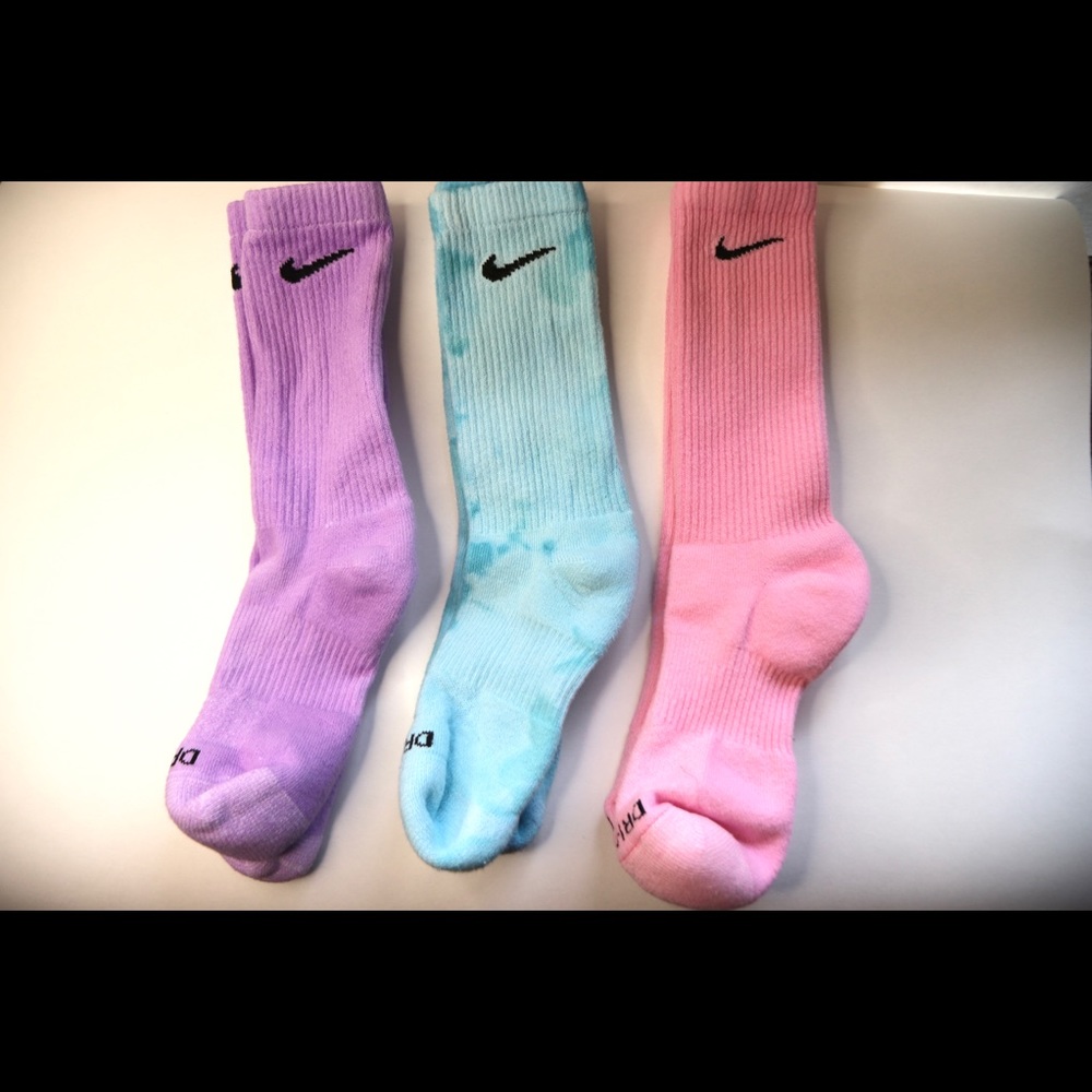 Hadenade pastel tie dye nike socks